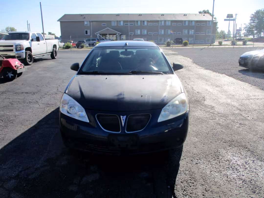 2008 Pontiac G6 - 1G2ZH57N284288756 - Image #2