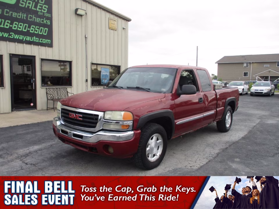 2005 GMC Sierra 4WD Extended Cab 8-ft SLT's photo