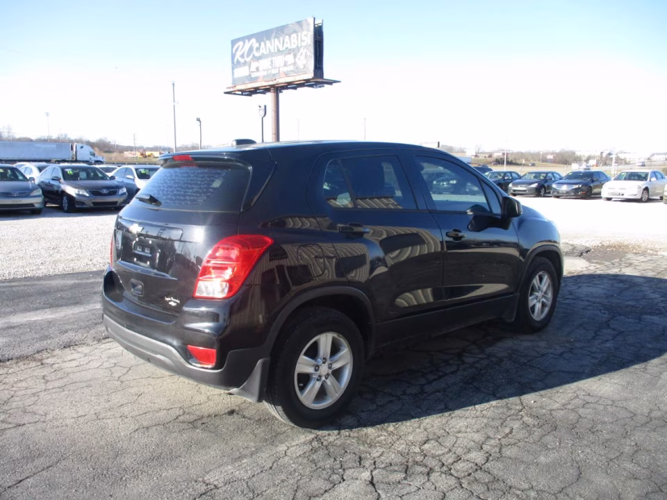 2020 Chevrolet Trax LS - Photo 6