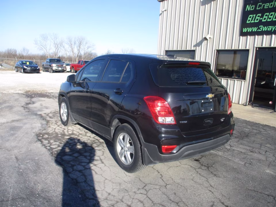 2020 Chevrolet Trax LS - Photo 8