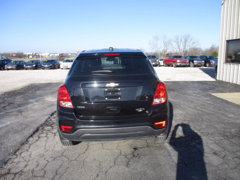 2020 Chevrolet Trax LS - Photo 7