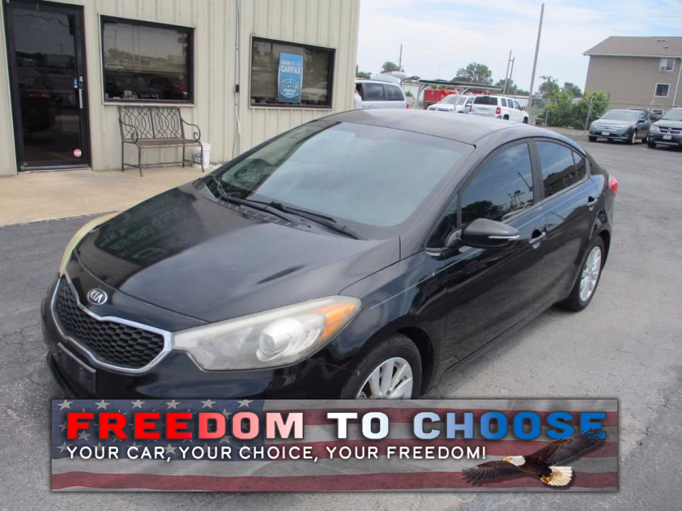 2016 Kia Forte LX AT's photo